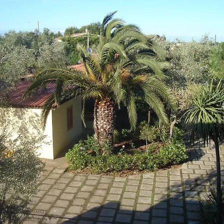 Apart Otel Giardino 4*