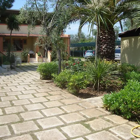 Giardino Aparthotel 3*